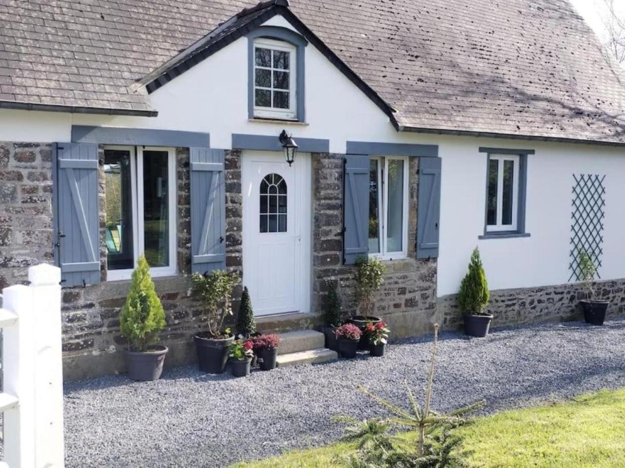 La Croix Douillet Vila Gavray-sur-Sienne Exterior foto