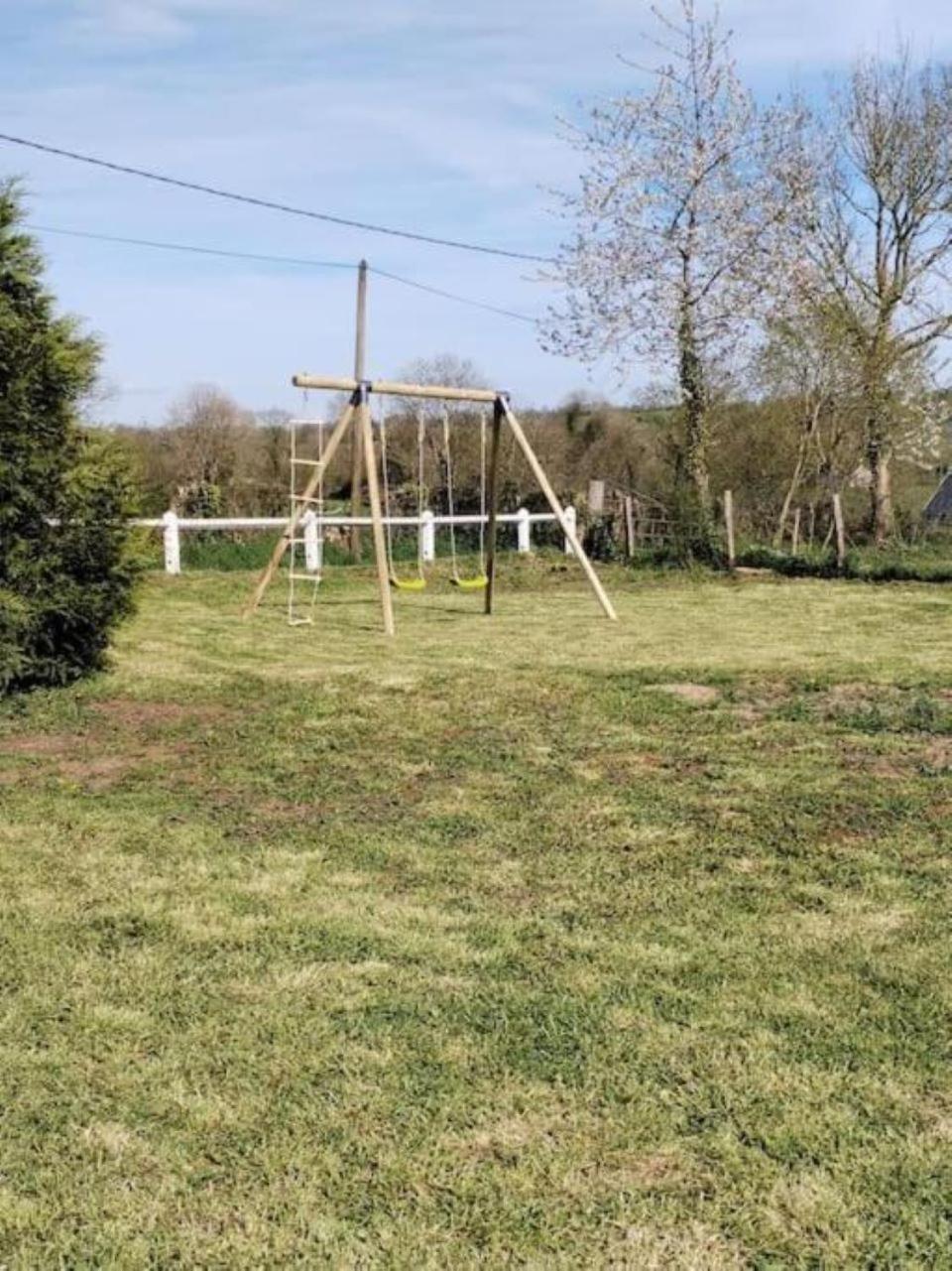 La Croix Douillet Vila Gavray-sur-Sienne Exterior foto