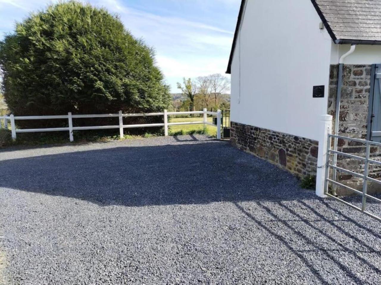 La Croix Douillet Vila Gavray-sur-Sienne Exterior foto